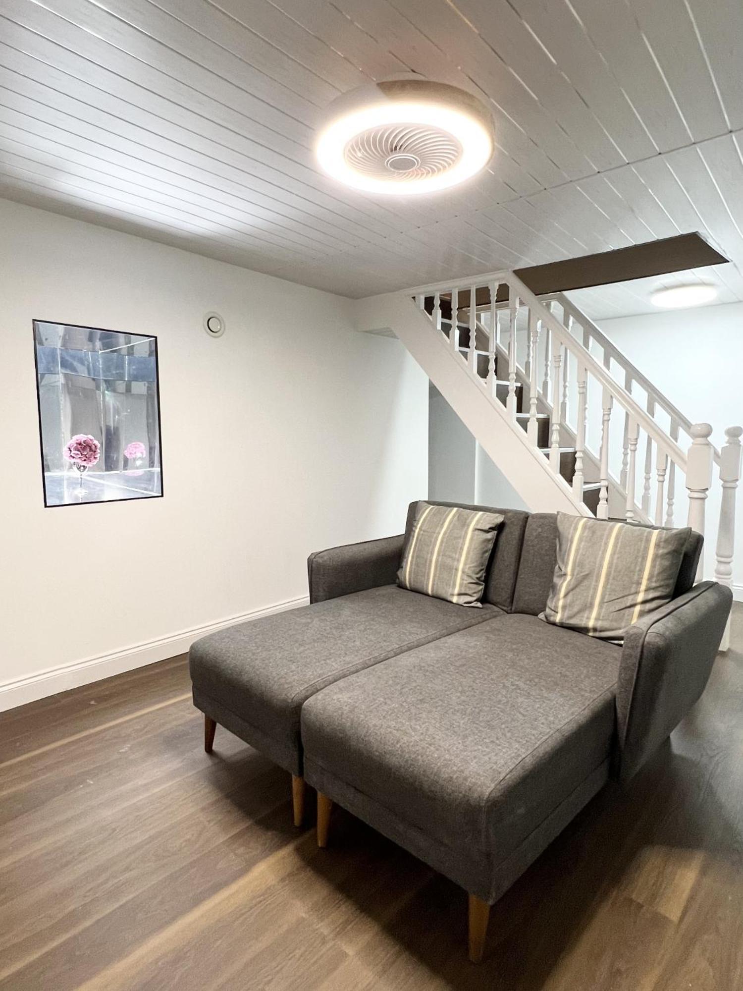 Welsh Holiday Accommodation - Modern Living Pembroke Dock Exterior foto